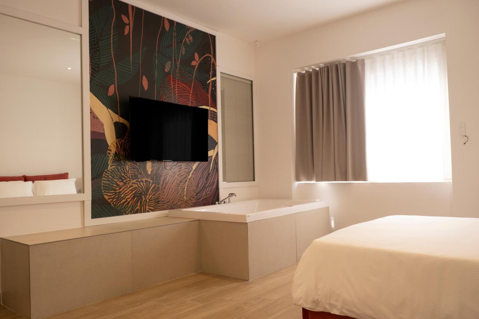 Monumental Luxury Rooms Caserta Exterior photo