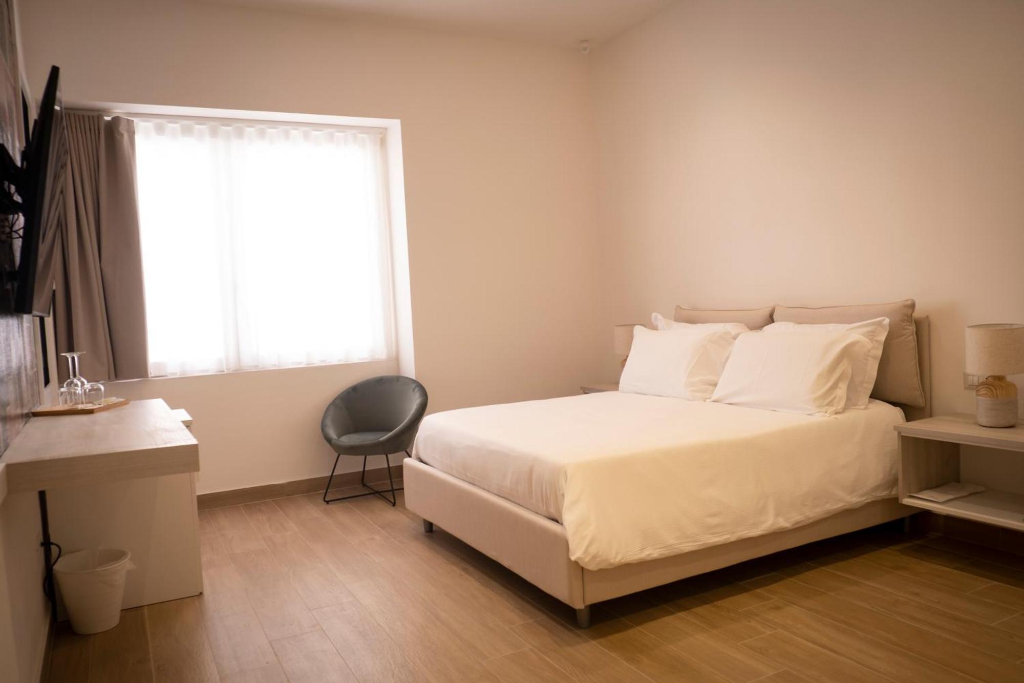 Monumental Luxury Rooms Caserta Exterior photo